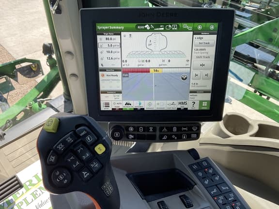 Image of John Deere 412R equipment image 4