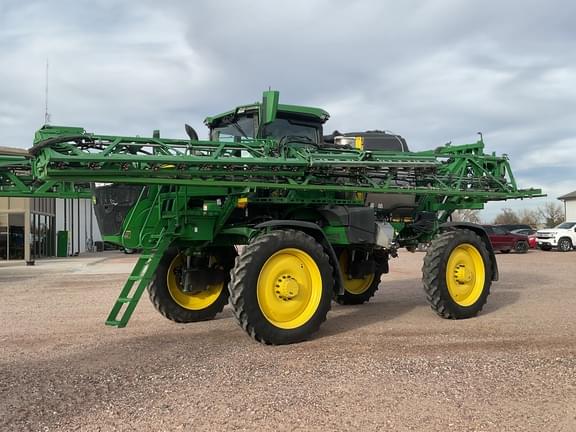 Image of John Deere 412R equipment image 3