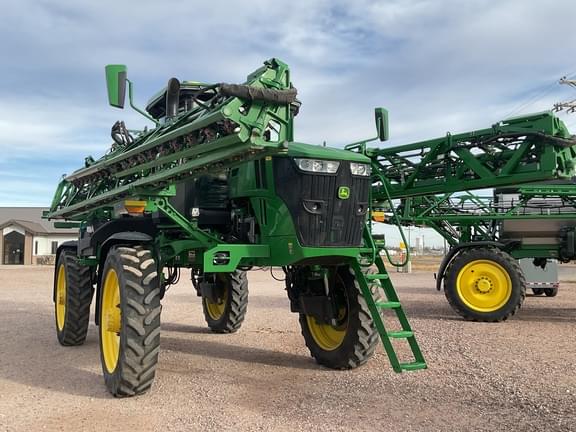 Image of John Deere 412R equipment image 1