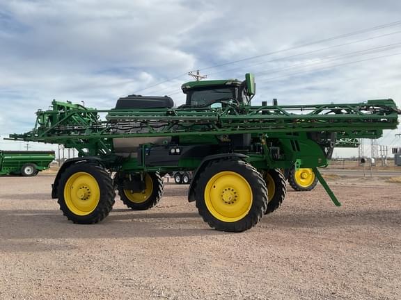 Image of John Deere 412R equipment image 2