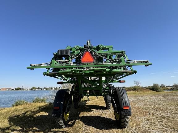 Image of John Deere 412R equipment image 4