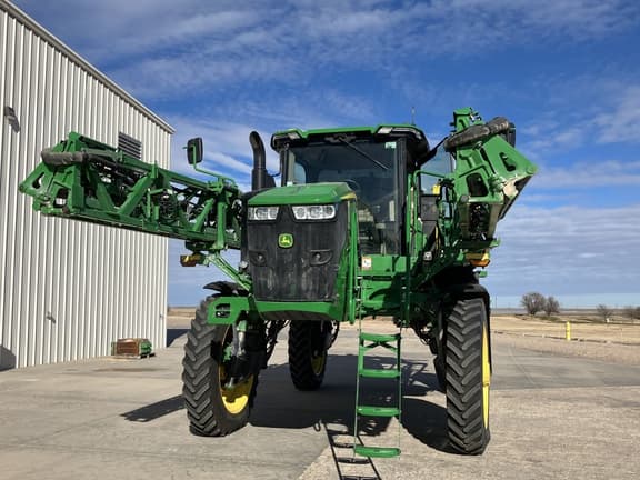 Image of John Deere 412R equipment image 4