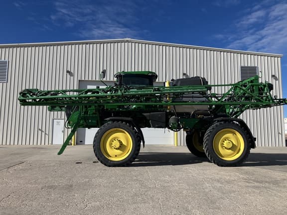 Image of John Deere 412R equipment image 1