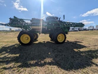 Image of John Deere 412R equipment image 4