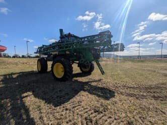 Image of John Deere 412R equipment image 3