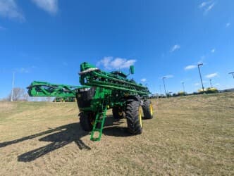 Image of John Deere 412R equipment image 1