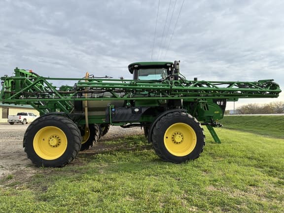 Image of John Deere 412R equipment image 2
