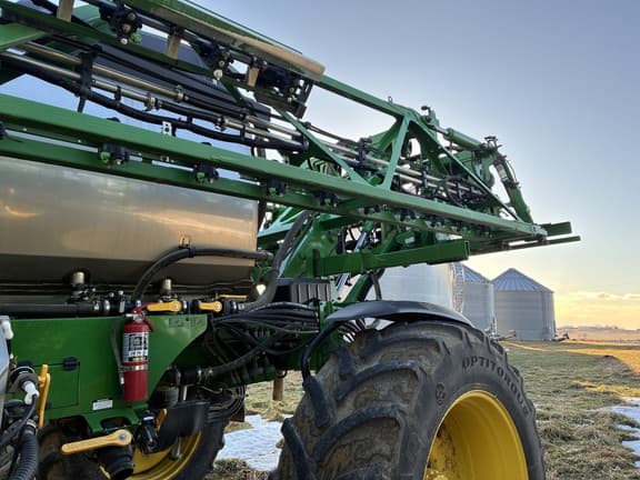 Image of John Deere 412R equipment image 4