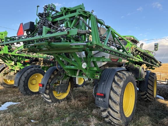 Image of John Deere 412R equipment image 2