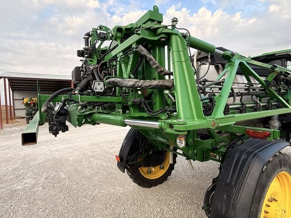 Image of John Deere 412R equipment image 3