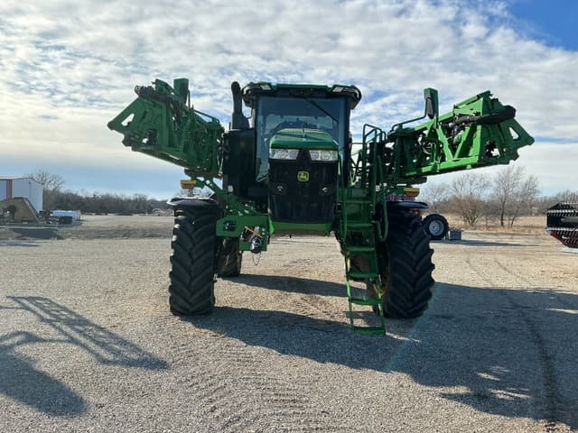 Image of John Deere 412R equipment image 1