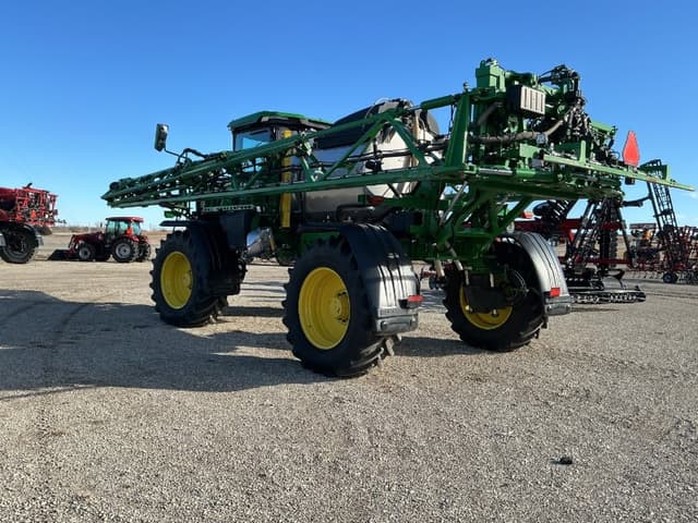 Image of John Deere 412R equipment image 4