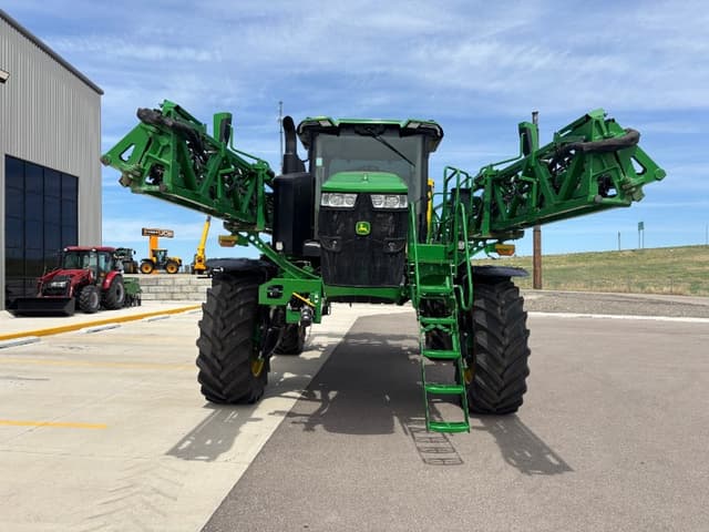 Image of John Deere 412R equipment image 1