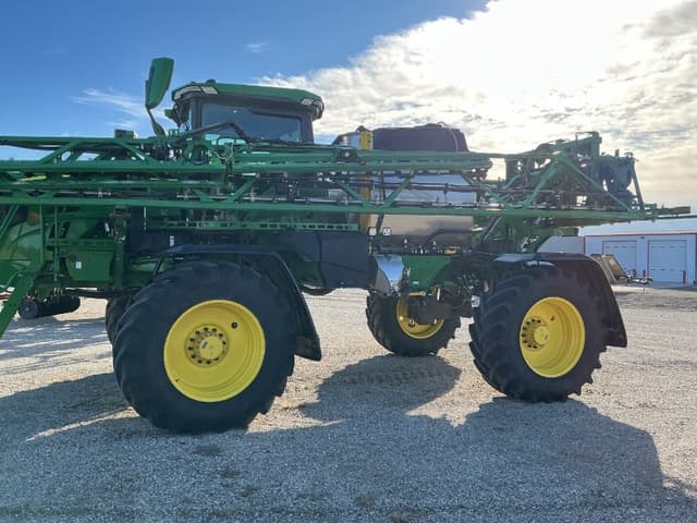 Image of John Deere 412R equipment image 3