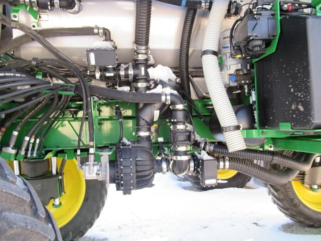 Image of John Deere 412R equipment image 3