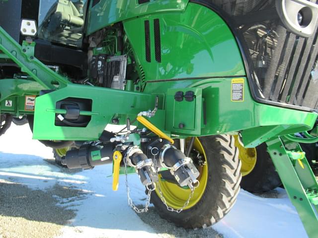 Image of John Deere 412R equipment image 4