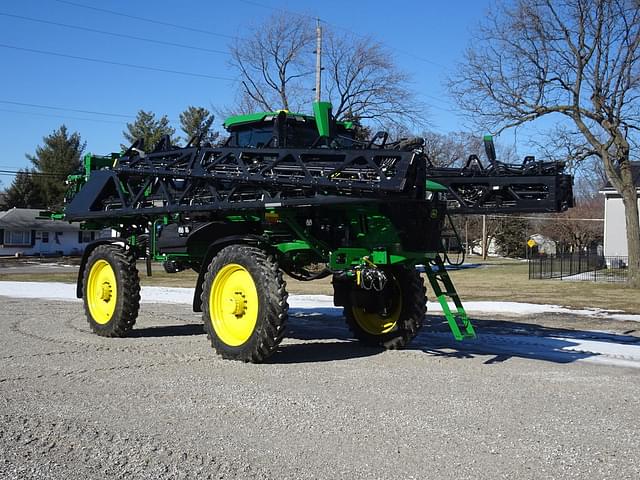 Image of John Deere 412R equipment image 1