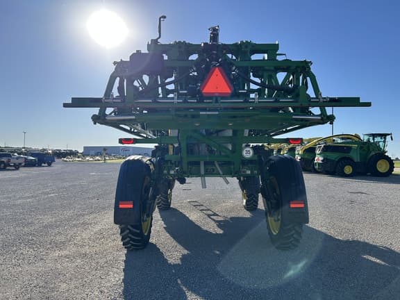 Image of John Deere 412R equipment image 3
