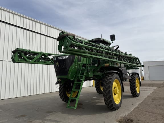 Image of John Deere 412R equipment image 1