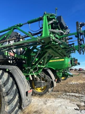 Image of John Deere 412R equipment image 4