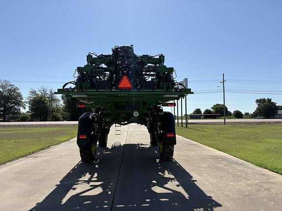 Image of John Deere 412R equipment image 3
