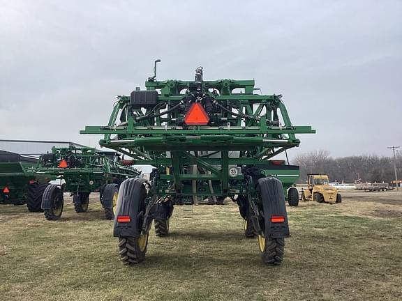 Image of John Deere 412R equipment image 4