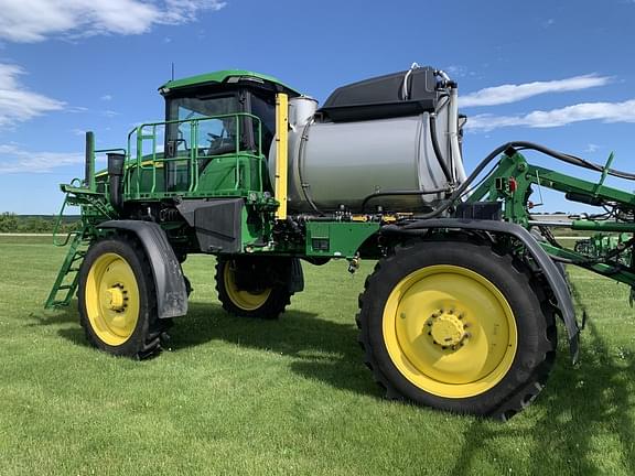 Image of John Deere 412R equipment image 3