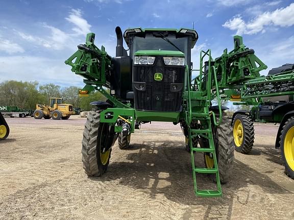 Image of John Deere 412R equipment image 3