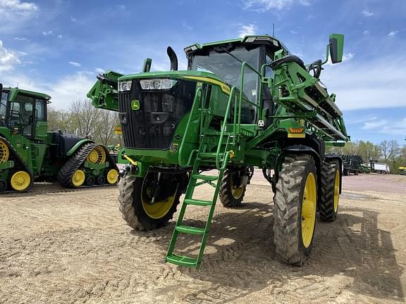 Image of John Deere 412R equipment image 2