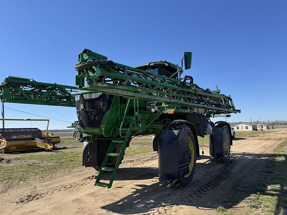 Image of John Deere 412R equipment image 2