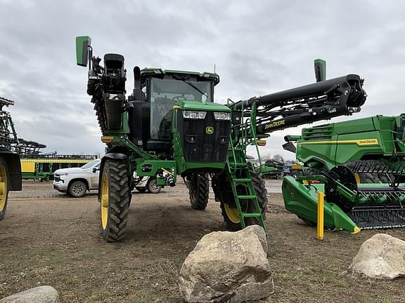 Image of John Deere 412R equipment image 4