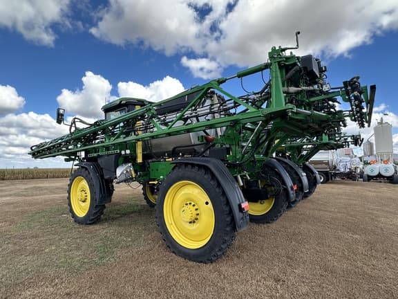 Image of John Deere 412R equipment image 2