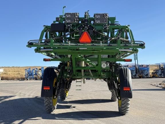 Image of John Deere 412R equipment image 3