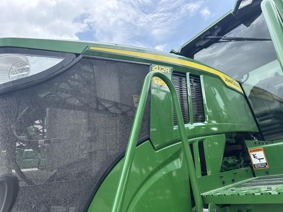Image of John Deere 412R equipment image 1