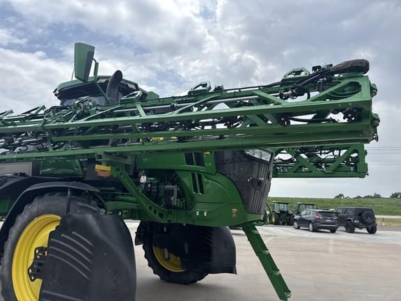 Image of John Deere 412R equipment image 3