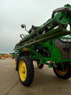 Image of John Deere 412R equipment image 1