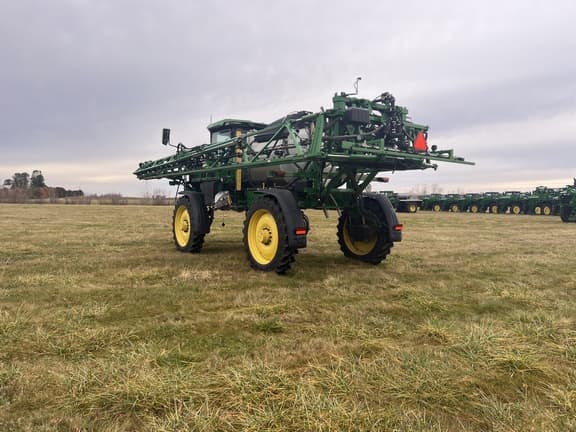 Image of John Deere 412R equipment image 4