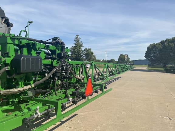 Image of John Deere 412R equipment image 4