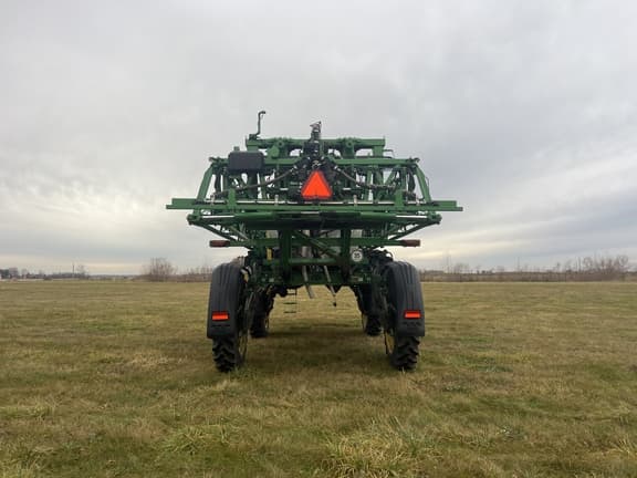 Image of John Deere 412R equipment image 3