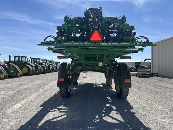 Image of John Deere 412R equipment image 3
