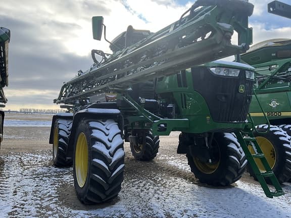 Image of John Deere 412R equipment image 2