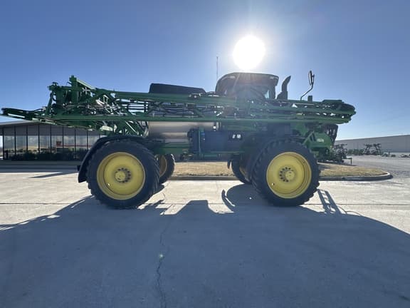 Image of John Deere 412R equipment image 1