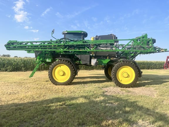 Main image John Deere 412R