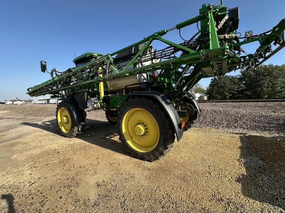 Image of John Deere 412R equipment image 4