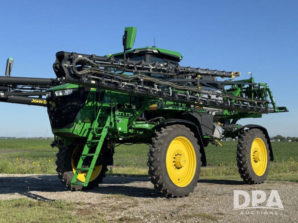 Image of John Deere 412R Primary image