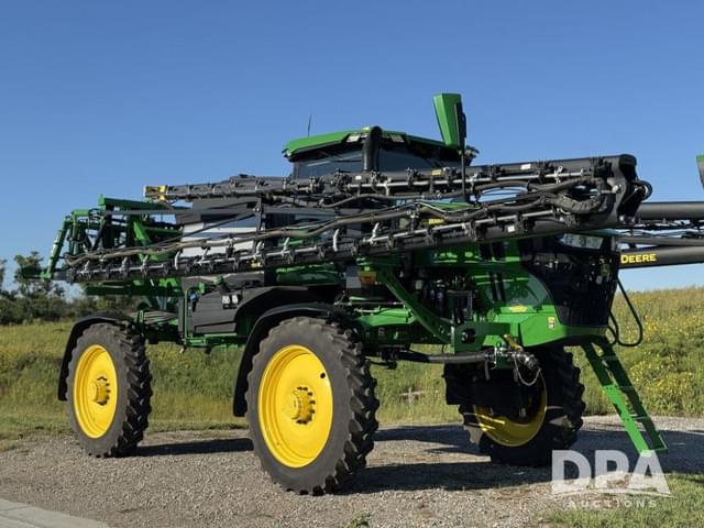 Image of John Deere 412R equipment image 2