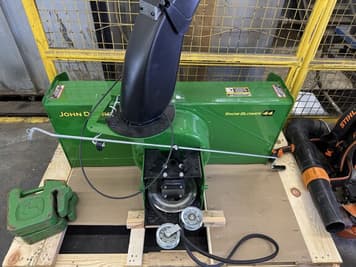 Main image John Deere 44" Snowblower