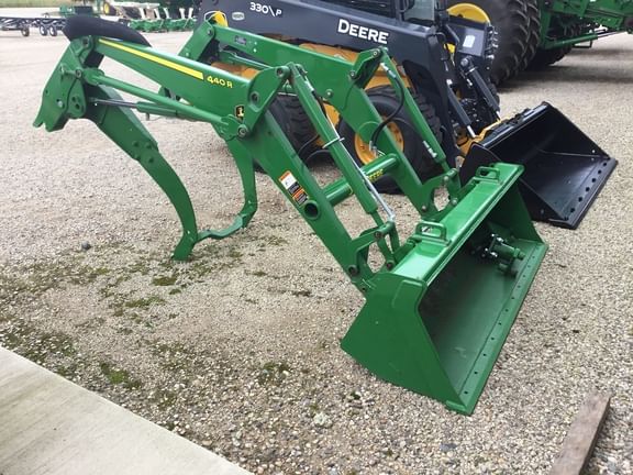 2023 John Deere 440R Equipment Image0