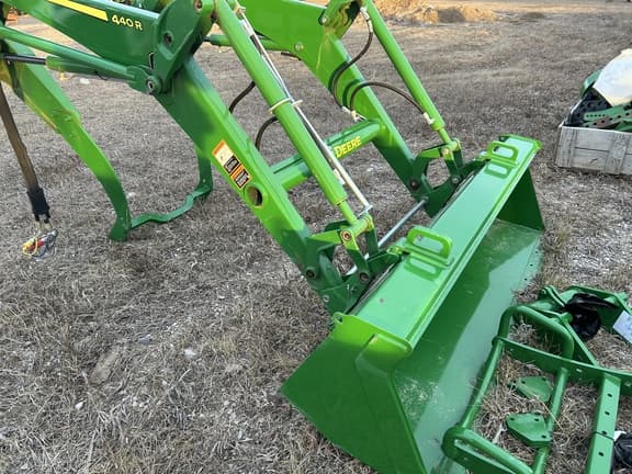 Image of John Deere 440R equipment image 1