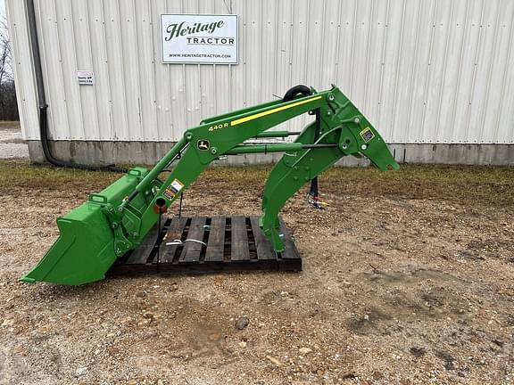 Image of John Deere 440R equipment image 1